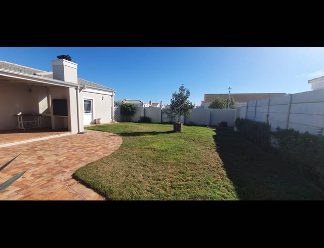 3 BEDROOM HOUSE RENTED IN SUNNINGDALE